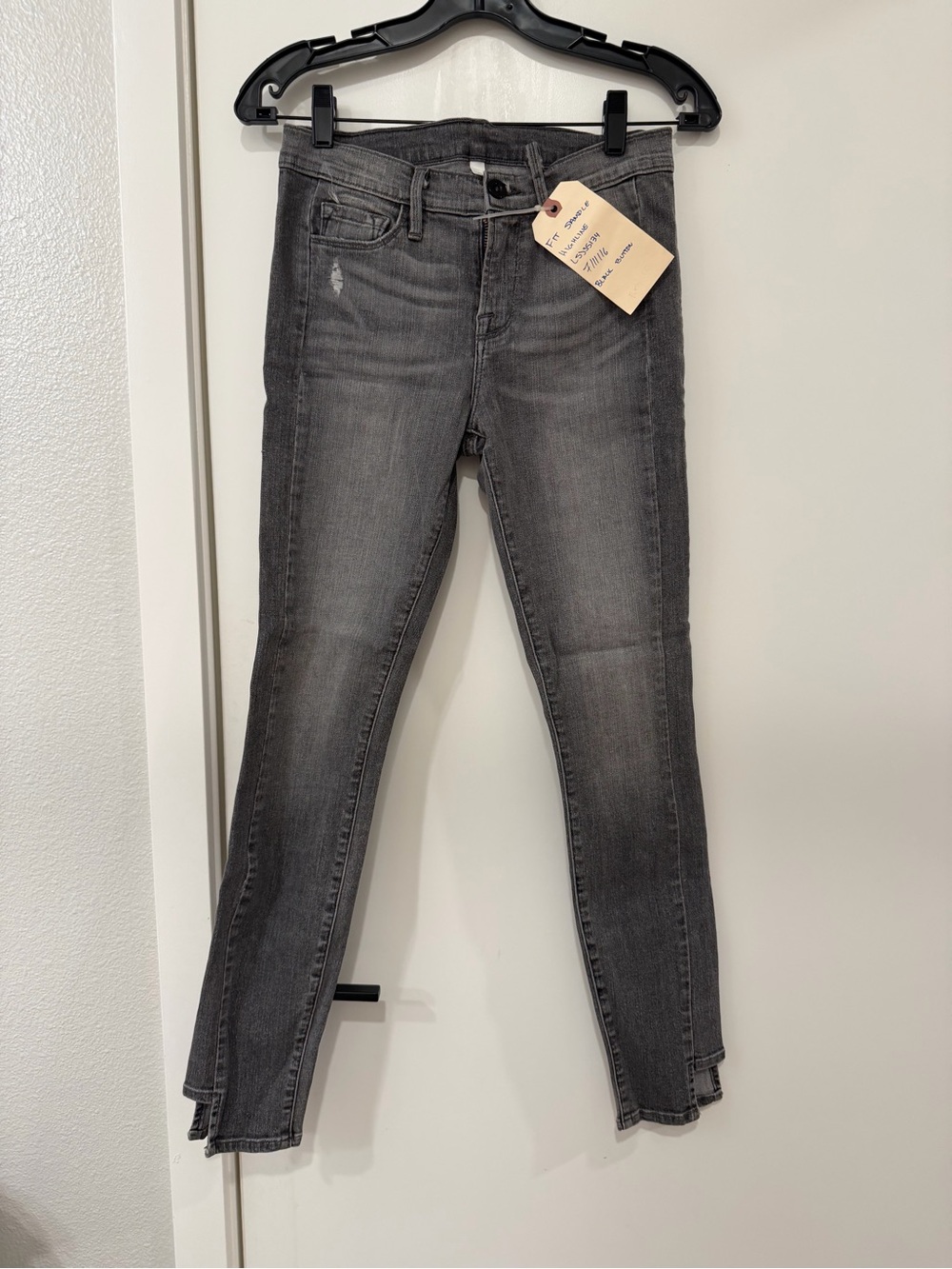 Frame Women’s Gray Skinny Jeans size 27